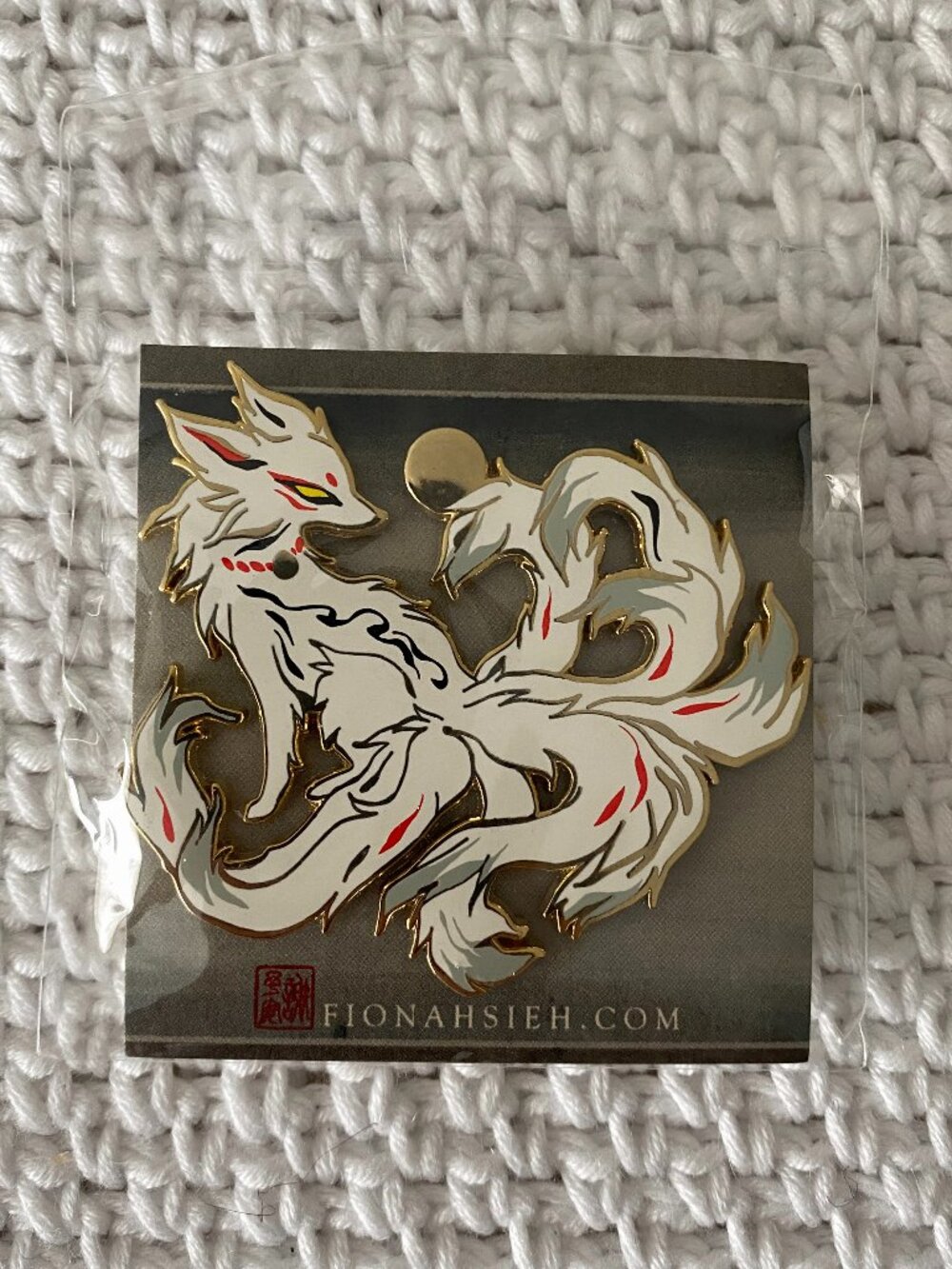 Fiona Hsieh (Lunaurum Art) White Nine Tailed Fox Enamel Pin